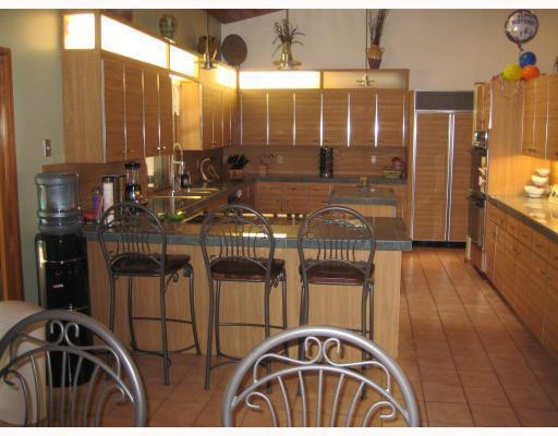 720 Conchshell Manor Plantation, FL 33324 - Photo 4 of 7 Kitchen
