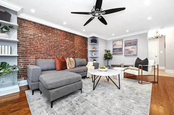 $3,600 | 135 Commonwealth Avenue, Unit 3, Boston, MA 02116