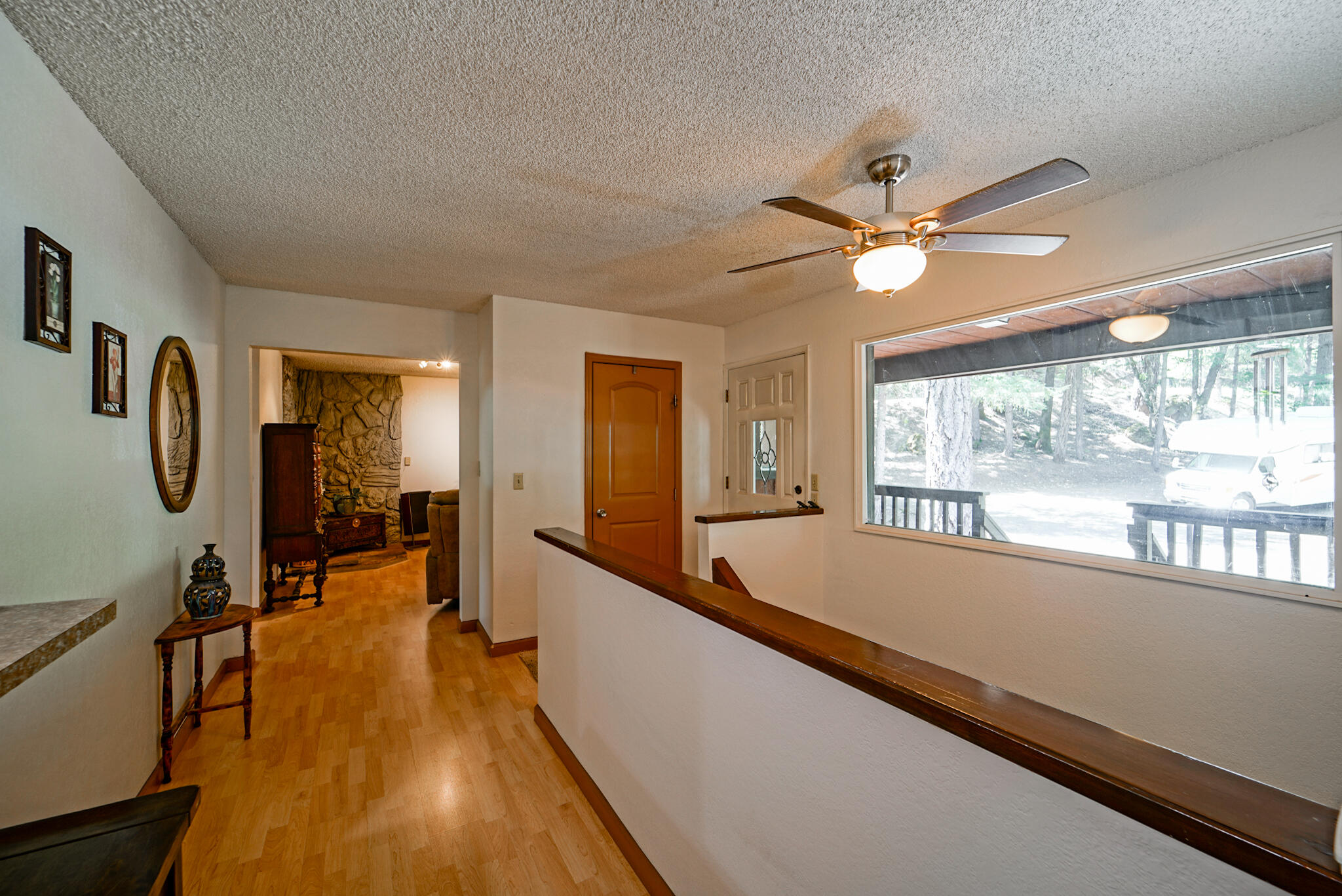 500 Timber Ridge Road Weaverville, CA 96093 - Photo 23 of 61 entry/hall
