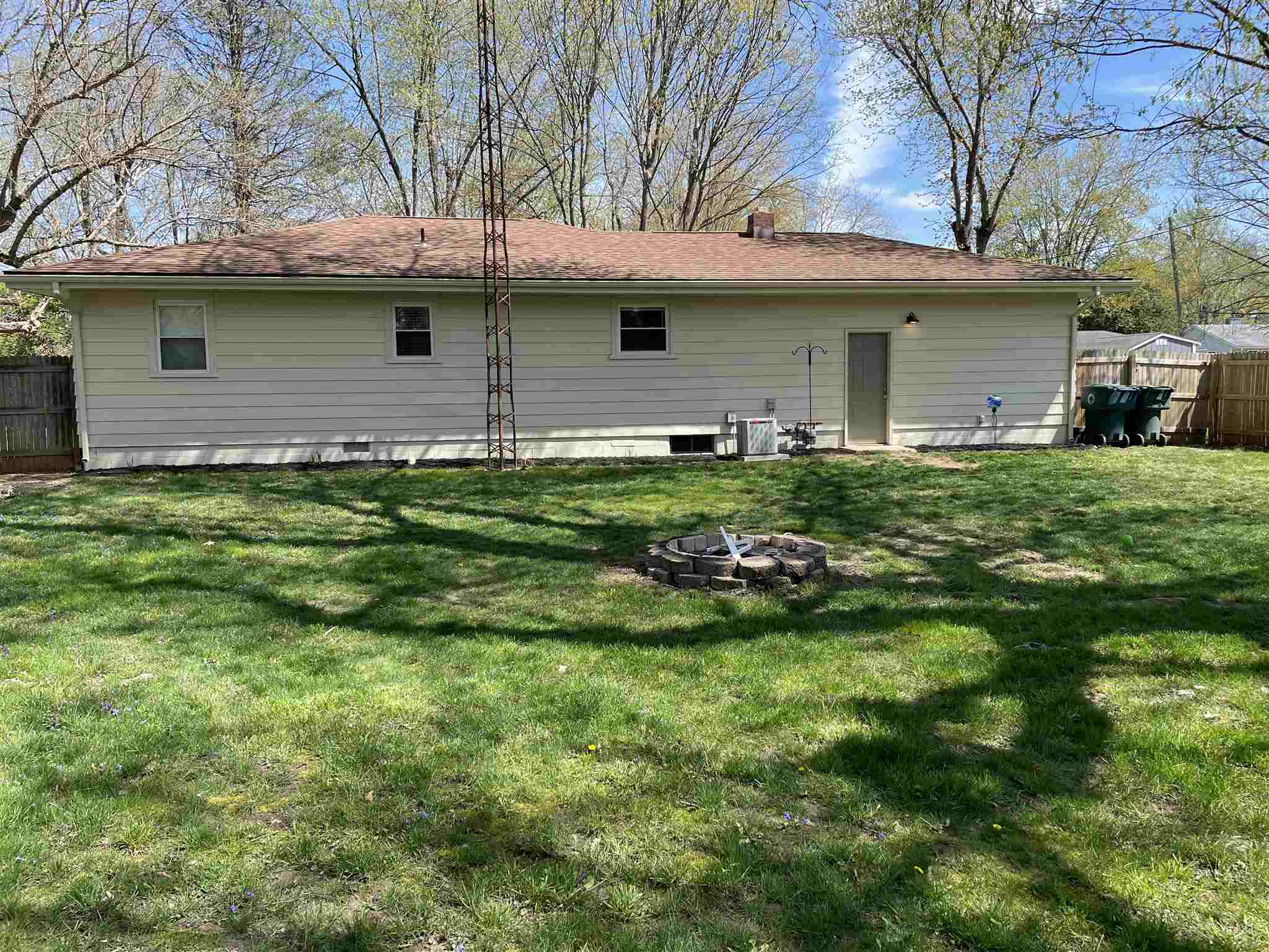 201 South Hawthorne Road Muncie, IN 47304 - Photo 3 of 18