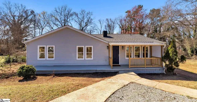 $230,000 | 805 West Fairview Avenue, Gaffney, SC 29341