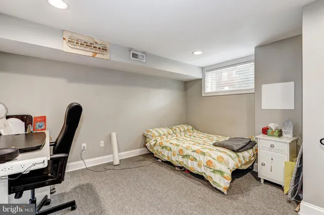 $3,300 | 505 South Lakewood Avenue, Baltimore, MD 21224