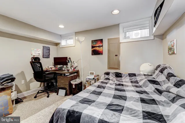 $3,300 | 505 South Lakewood Avenue, Baltimore, MD 21224