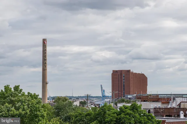 $3,300 | 505 South Lakewood Avenue, Baltimore, MD 21224