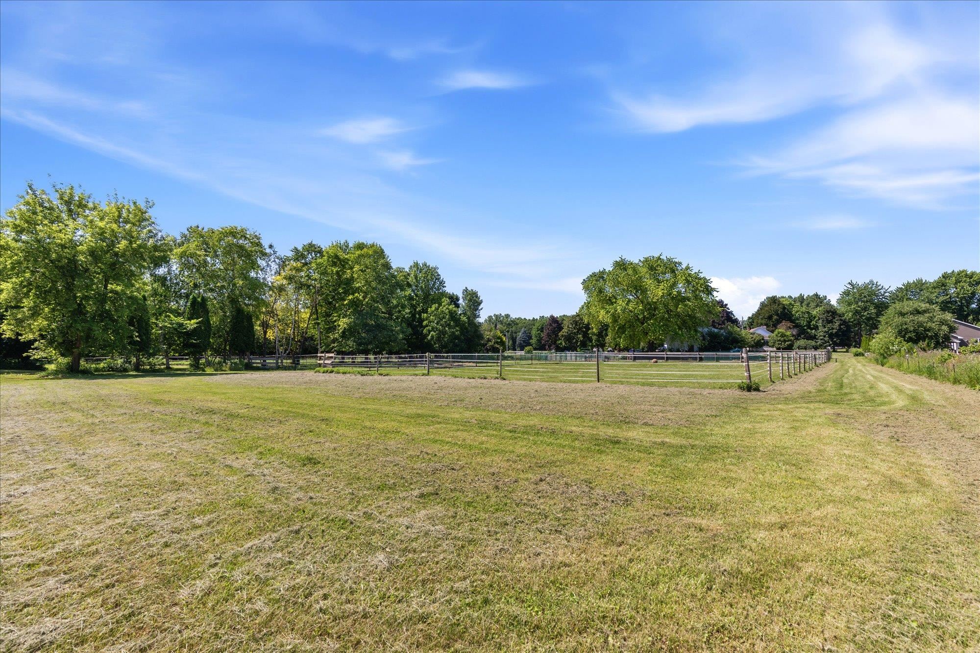 1866 Oakridge Road Neenah, WI 54956 - Photo 18 of 31