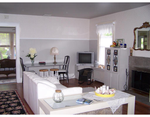 33 Algonquin Road Quincy, MA 02169 - Photo 4 of 19 Gallery Image 4