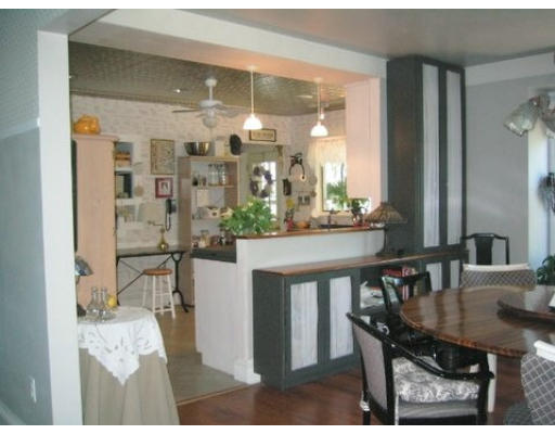 33 Algonquin Road Quincy, MA 02169 - Photo 7 of 19 Gallery Image 7