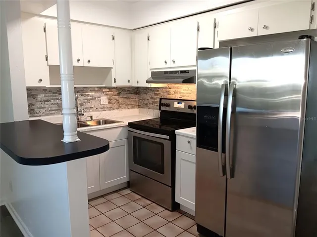 $1,175 | 116 Southwest Jefferson Circle North, Unit 7, St. Petersburg, FL 33703