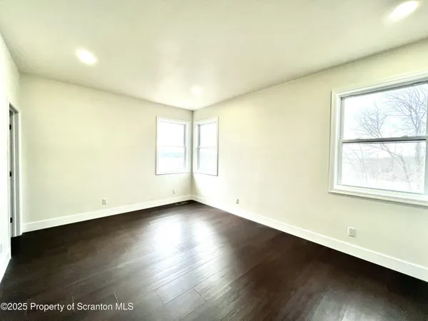 $479,000 | 105 Parkdale Drive, Dickson City, PA 18519