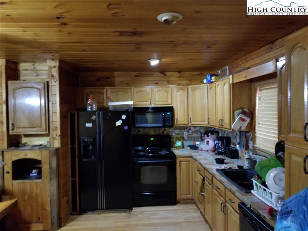 1253 Brookshire Road Boone, NC 28607 - Photo 8 of 14 Gallery Image 8