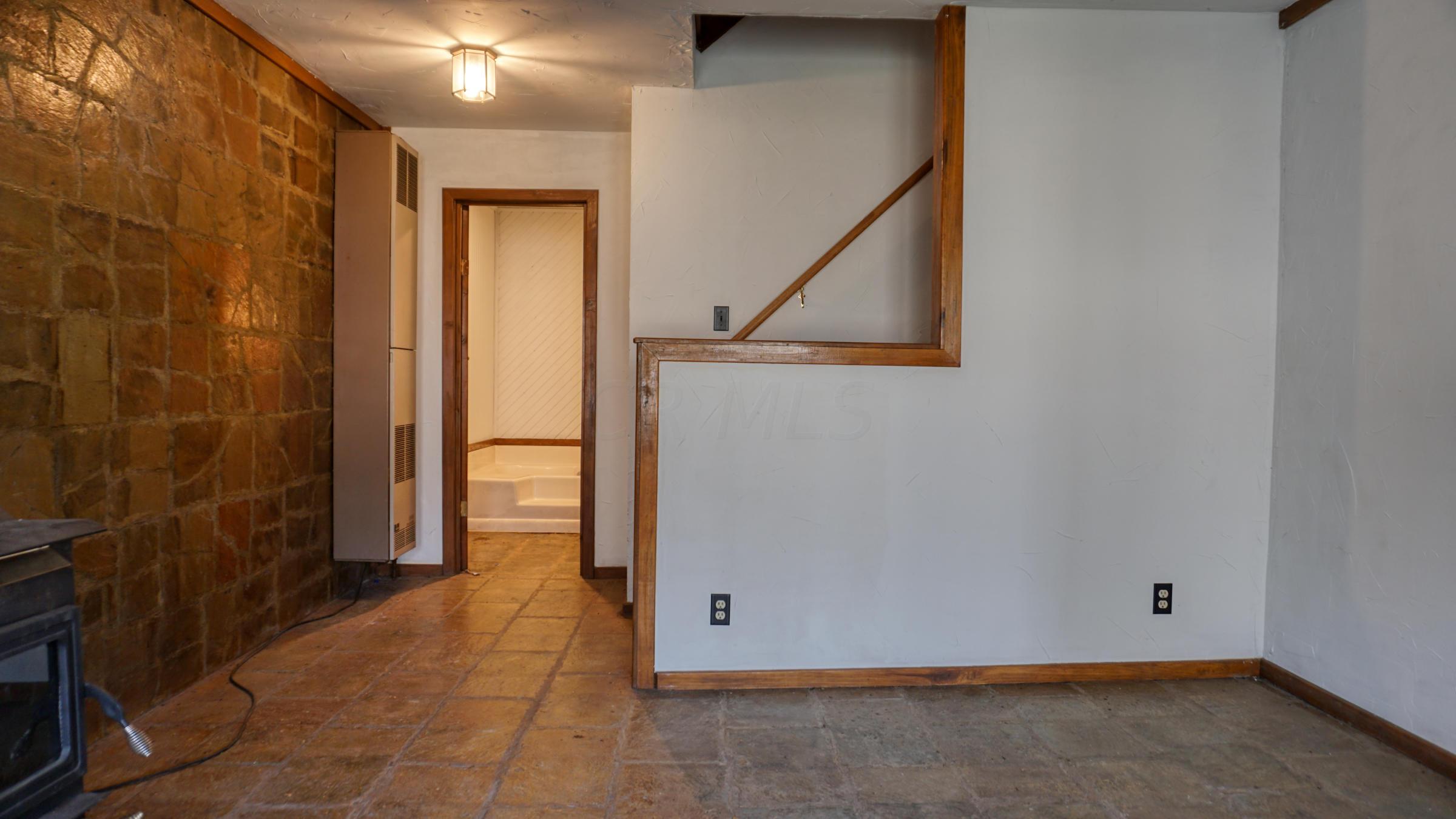 65272 Wolfs Den Road Cambridge, OH 43725 - Photo 20 of 33