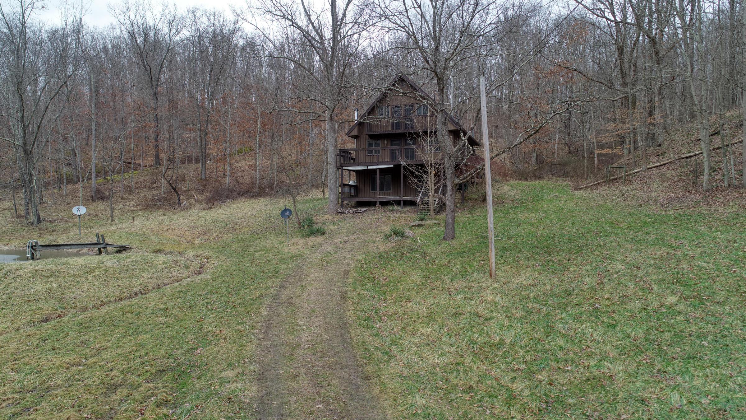 65272 Wolfs Den Road Cambridge, OH 43725 - Photo 3 of 33