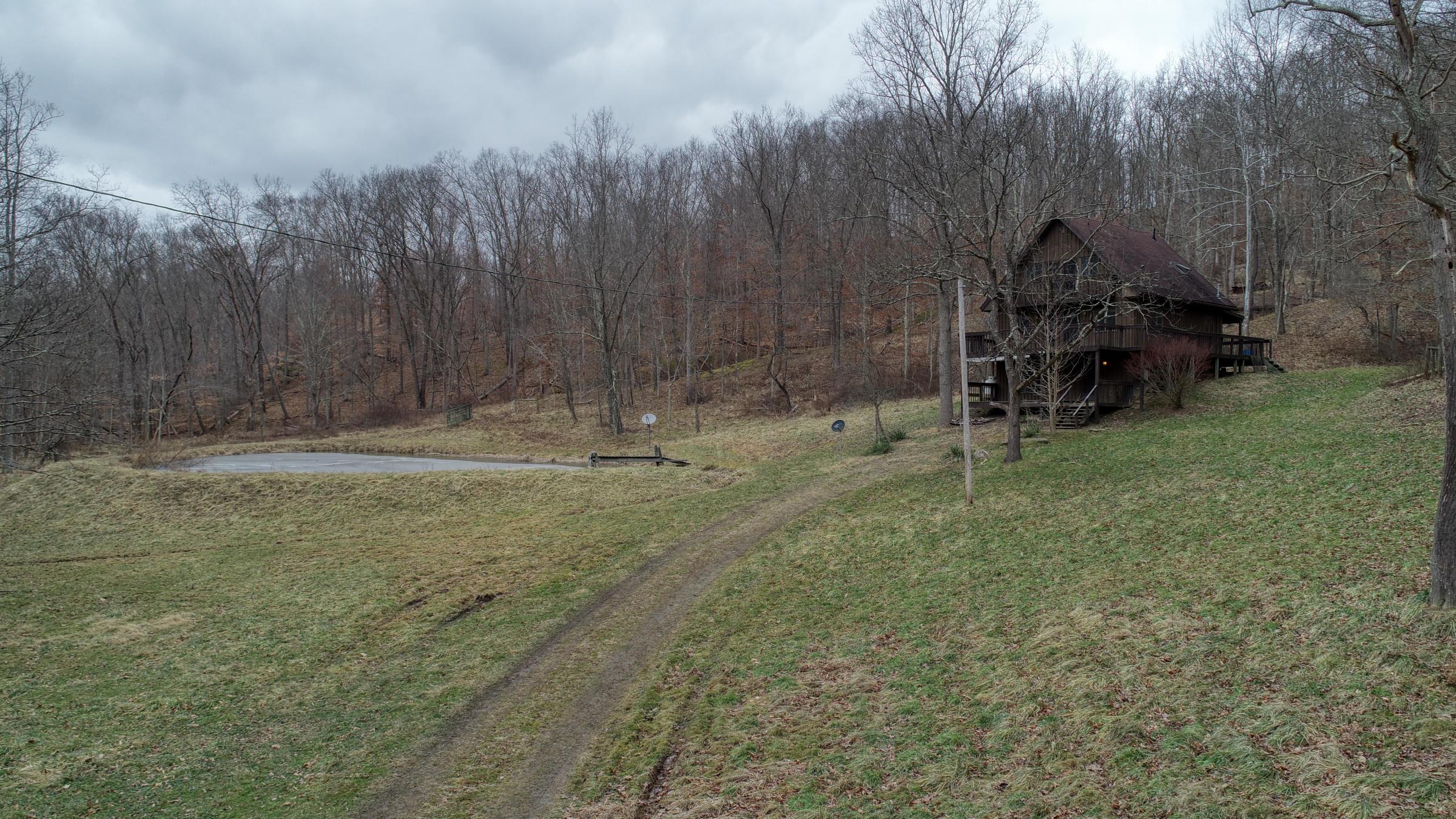 65272 Wolfs Den Road Cambridge, OH 43725 - Photo 4 of 33
