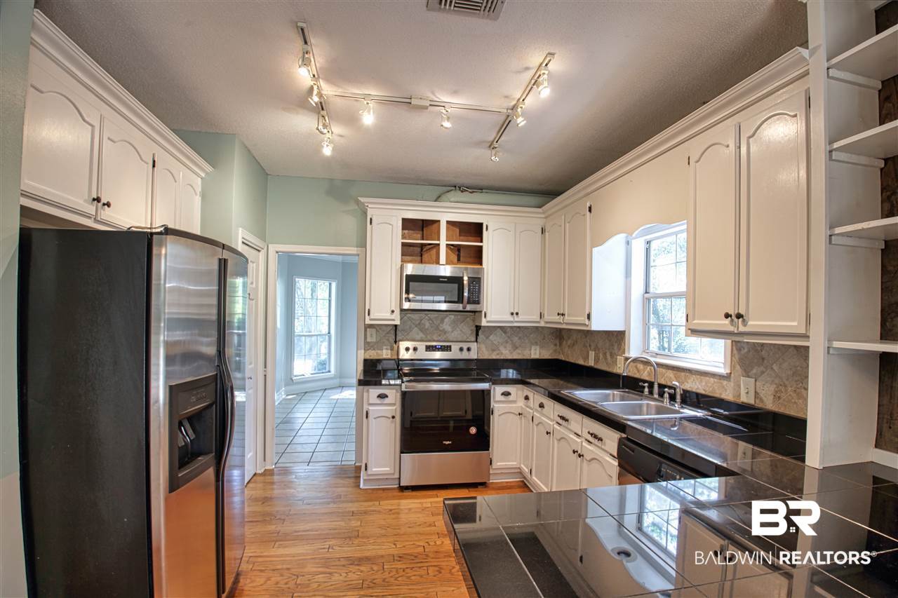 102 Colonial Court Daphne, AL 36526 - Photo 9 of 20
