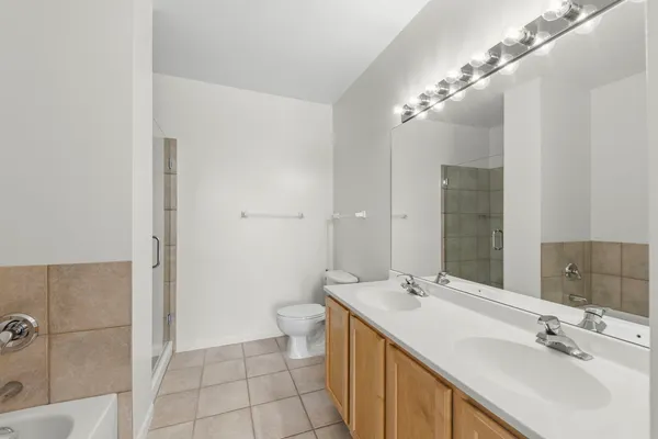 $524,999 | 645 North Kingsbury Street, Unit 2202, Chicago, IL 60654