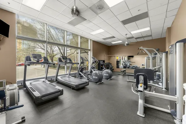 $524,999 | 645 North Kingsbury Street, Unit 2202, Chicago, IL 60654