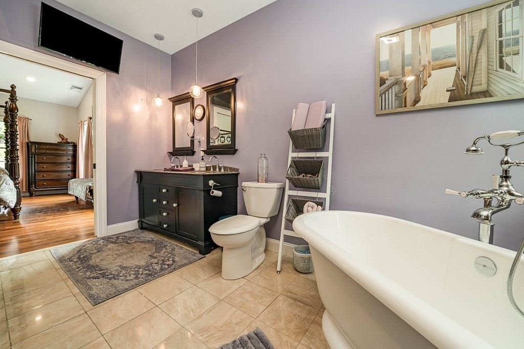 118 High Street Freetown, MA 02702 - Photo 18 of 41