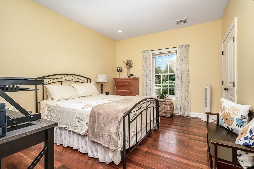 118 High Street Freetown, MA 02702 - Photo 21 of 41