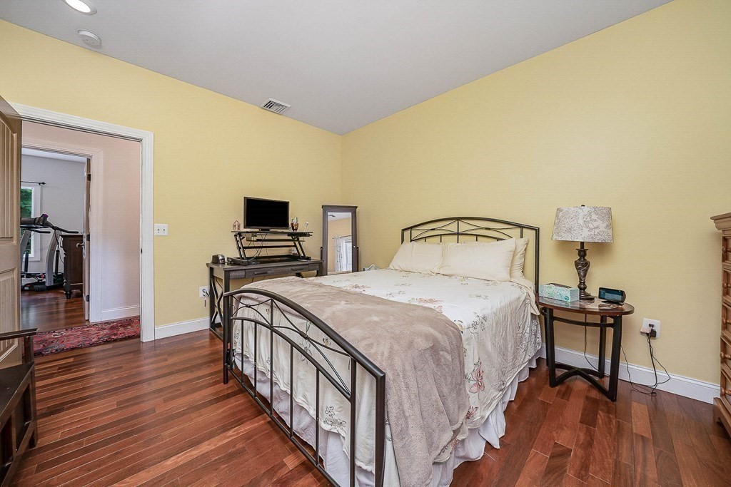 118 High Street Freetown, MA 02702 - Photo 22 of 41