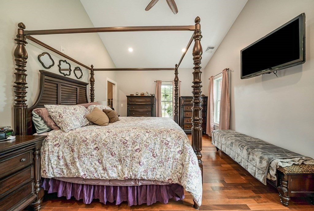 118 High Street Freetown, MA 02702 - Photo 24 of 41