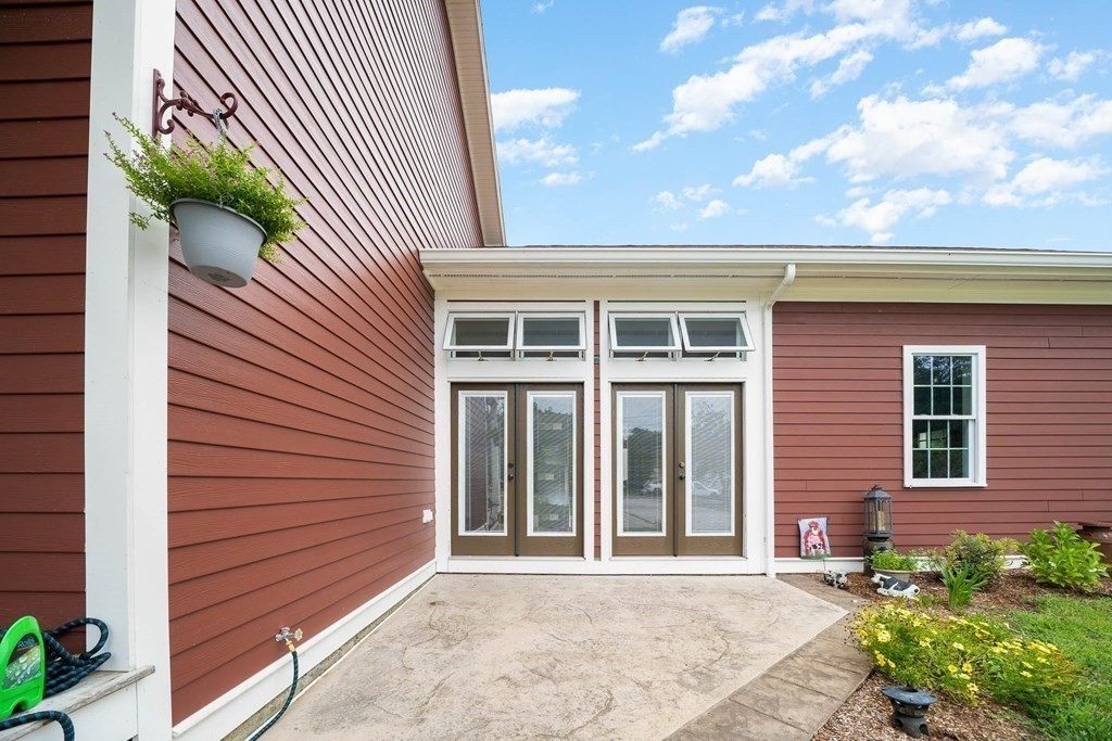 118 High Street Freetown, MA 02702 - Photo 7 of 41