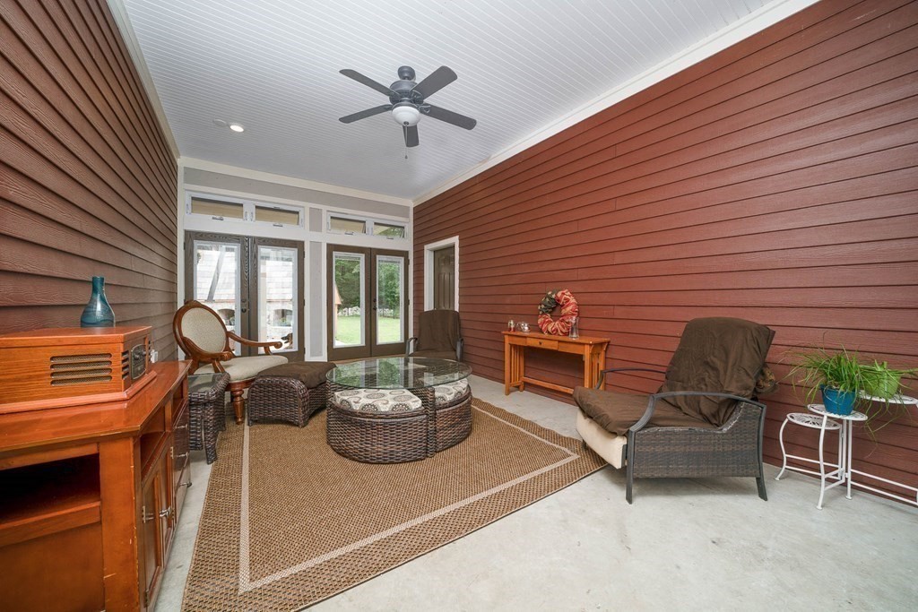 118 High Street Freetown, MA 02702 - Photo 8 of 41