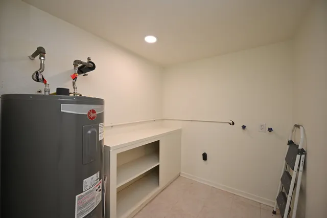 a view of a hallway with closet