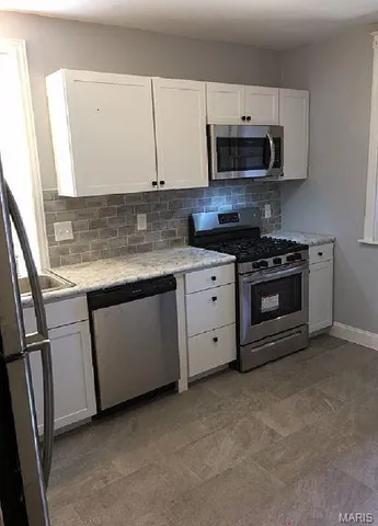 $1,350 | 4947 Tholozan Avenue, St. Louis, MO 63109