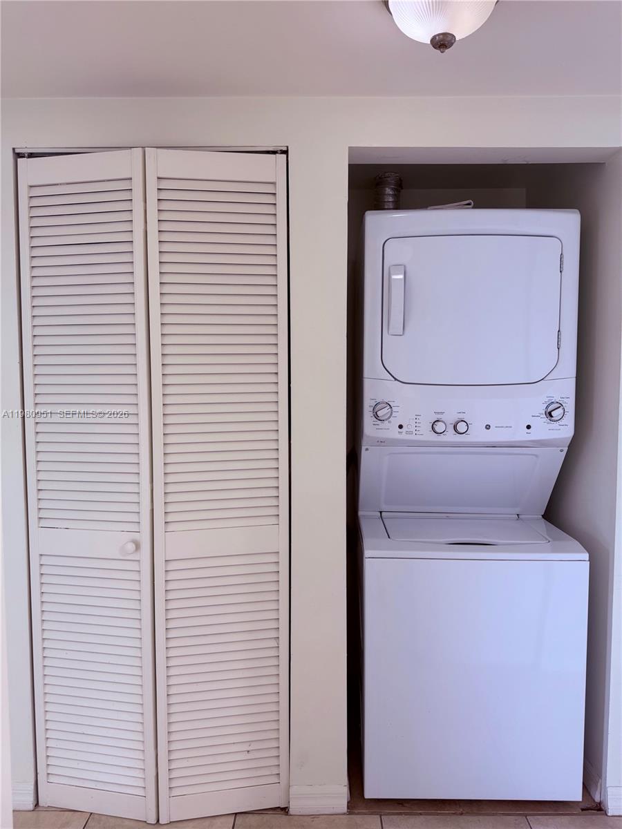 900 Southwest 8th Street, Unit 604 Miami, FL 33130 - Photo 29 of 38