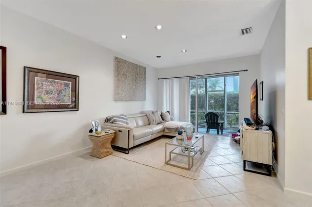 $440,000 | 6560 Villa Sonrisa Drive, Unit 1311, Boca Raton, FL 33433