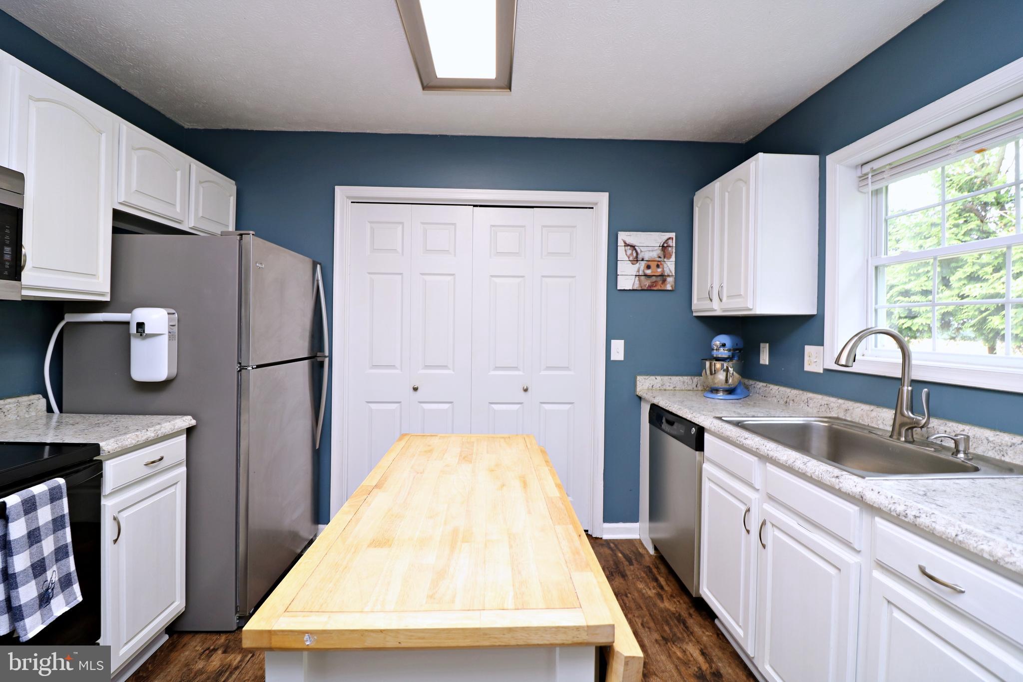 163 Robelei Drive Ranson, WV 25438 - Photo 12 of 26 Kitchen