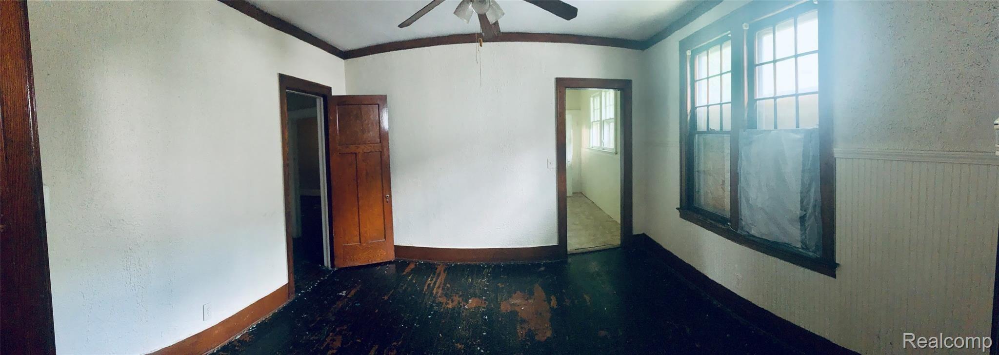 16594 Burt Road Detroit, MI 48219 - Photo 5 of 22 5DA1C55E-3B88-495C-81F2-9FB76EDFAB74.jpeg
