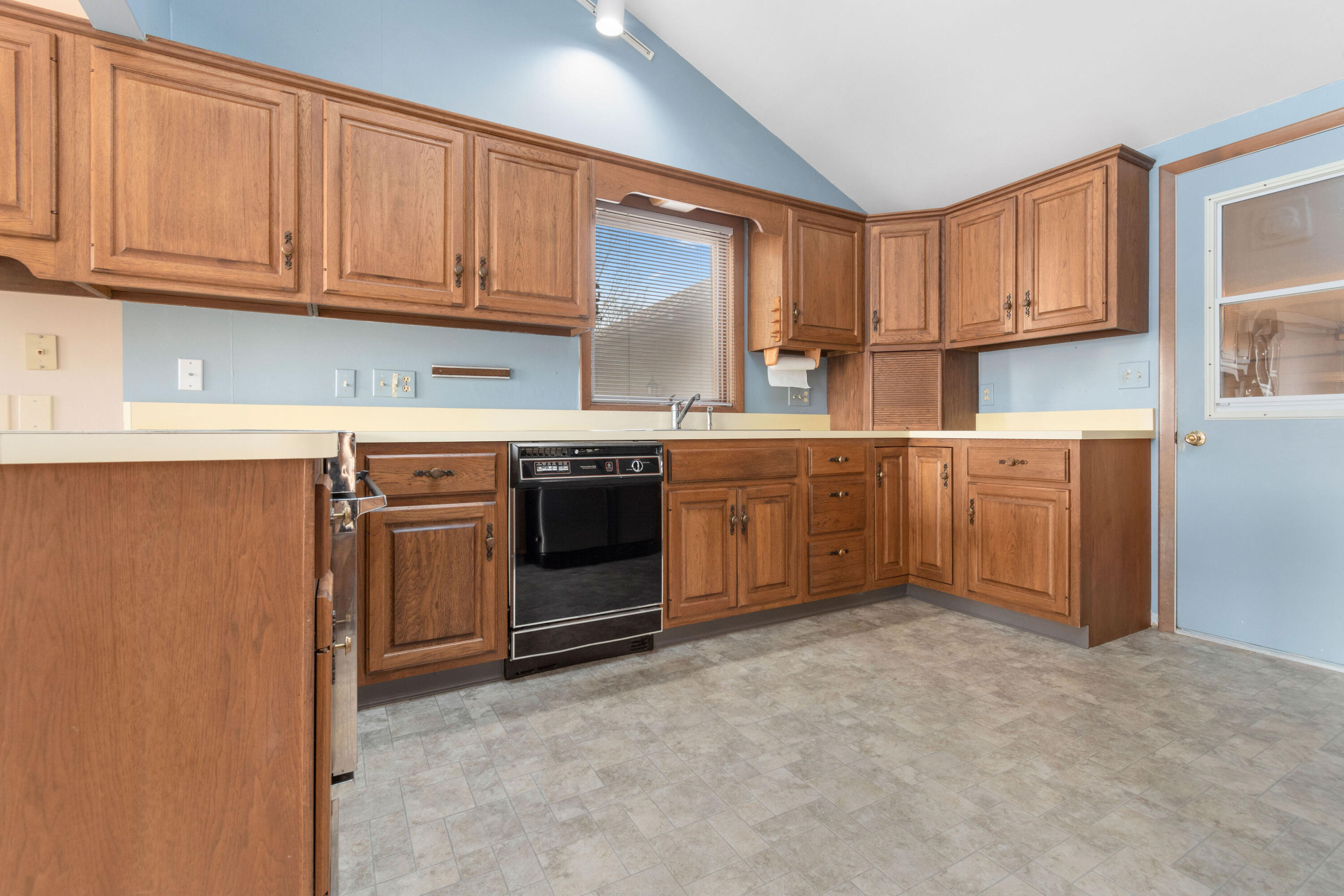 1055 Kope-Kon Road Coldwater, MI 49036 - Photo 8 of 47 42