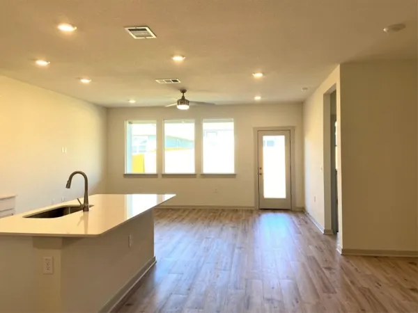 $2,295 | 13704 Zuhause Drive, Pflugerville, TX 78660