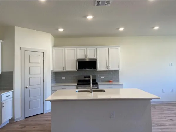 $2,295 | 13704 Zuhause Drive, Pflugerville, TX 78660