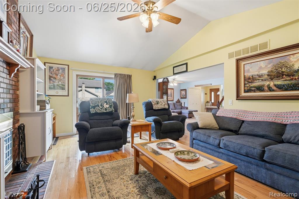 45658 Hanford Road Canton, MI 48187 - Photo 13 of 58