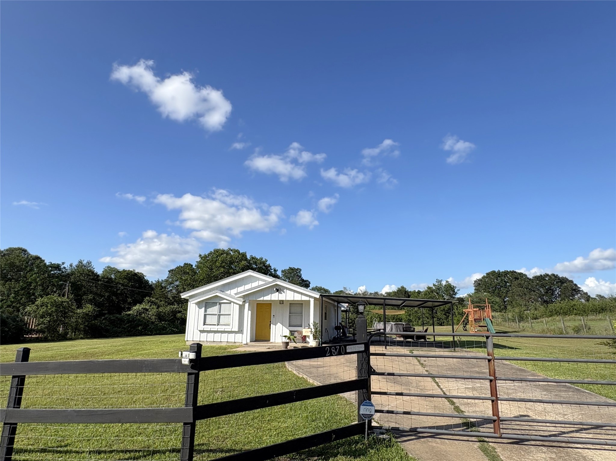 2870 Fawn Road Brenham, TX 77833 - Photo 3 of 14 Gallery Image 3