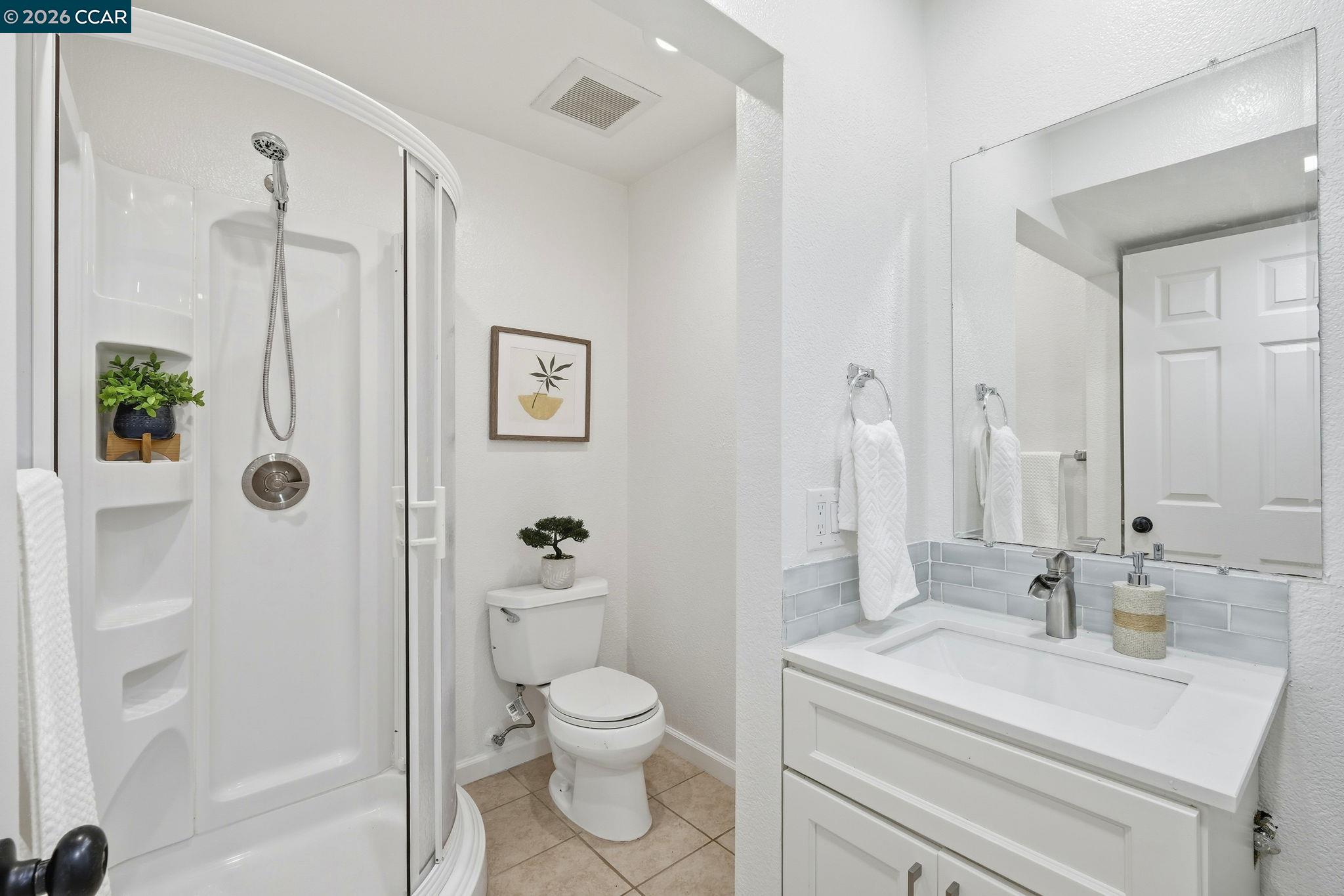 1195 Kenwal Road, Unit B Concord, CA 94521 - Photo 14 of 25