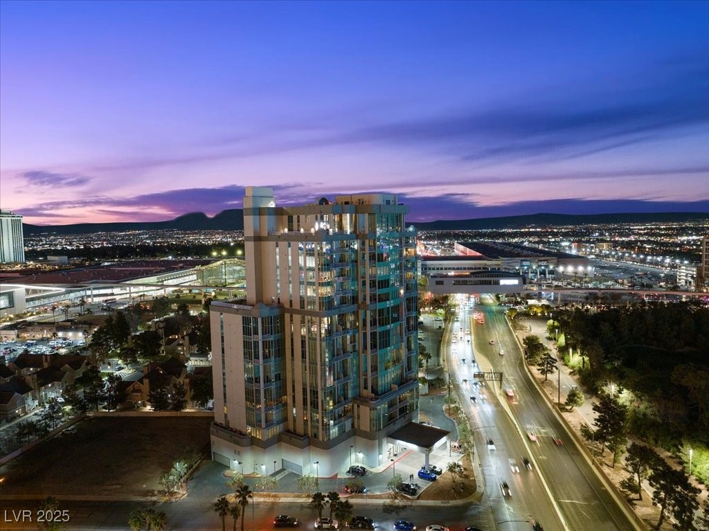 360 East Desert Inn Road, Unit 1903 Las Vegas, NV 89109 - Photo 24 of 52 Gallery Image 24
