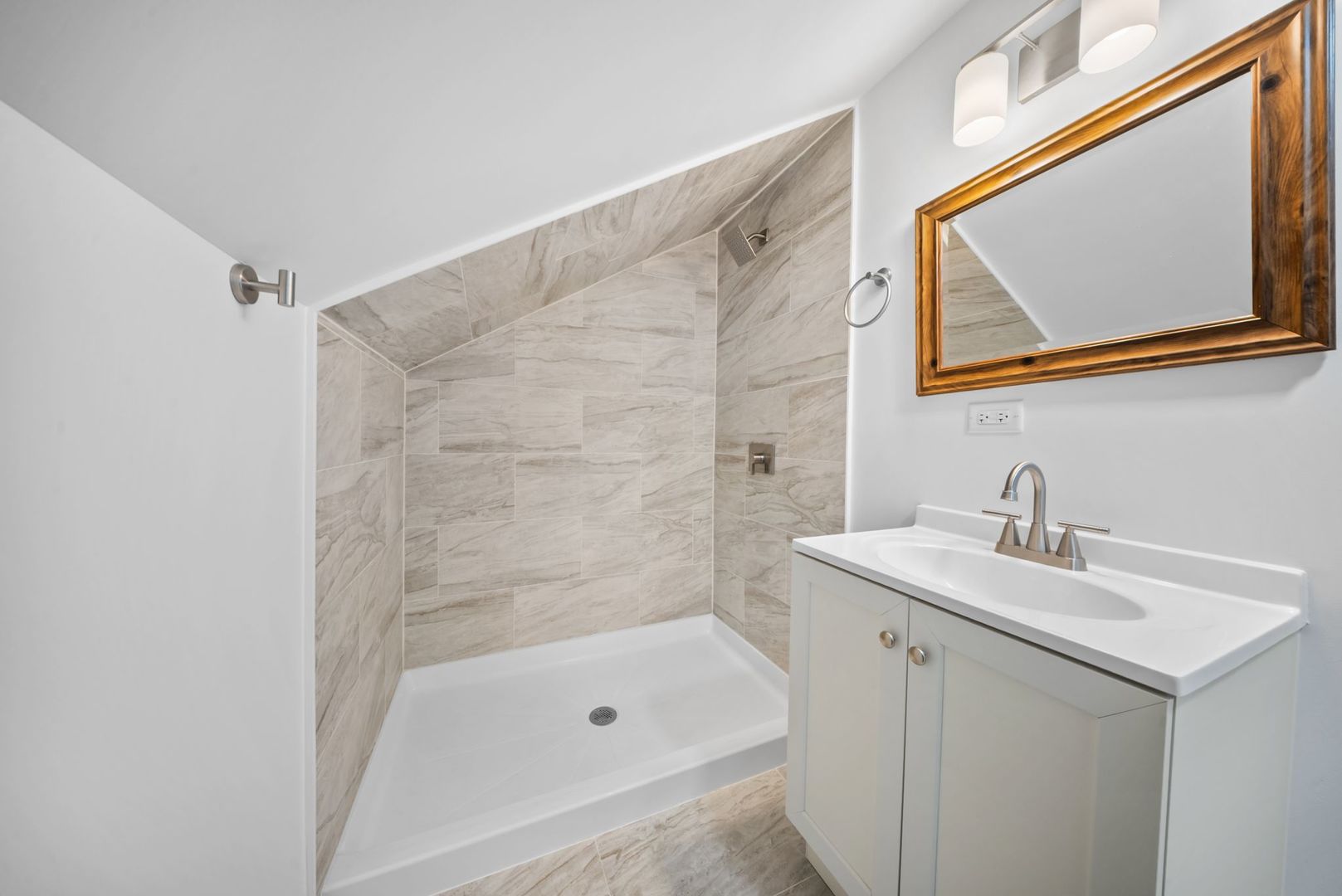 867 Church Road Aurora, IL 60505 - Photo 14 of 25