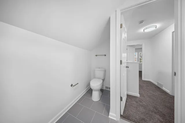 $3,000 | 867 Church Road, Aurora, IL 60505