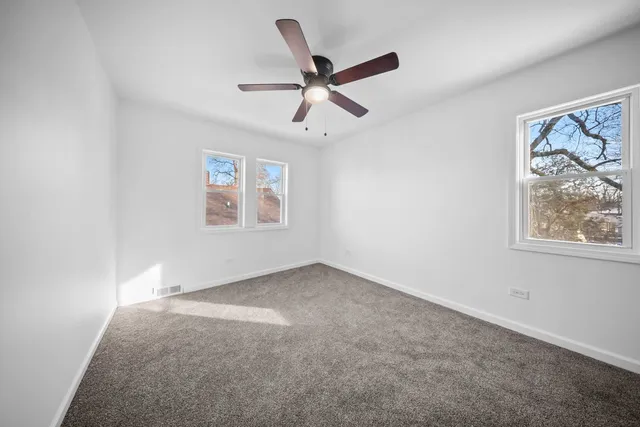 $3,000 | 867 Church Road, Aurora, IL 60505