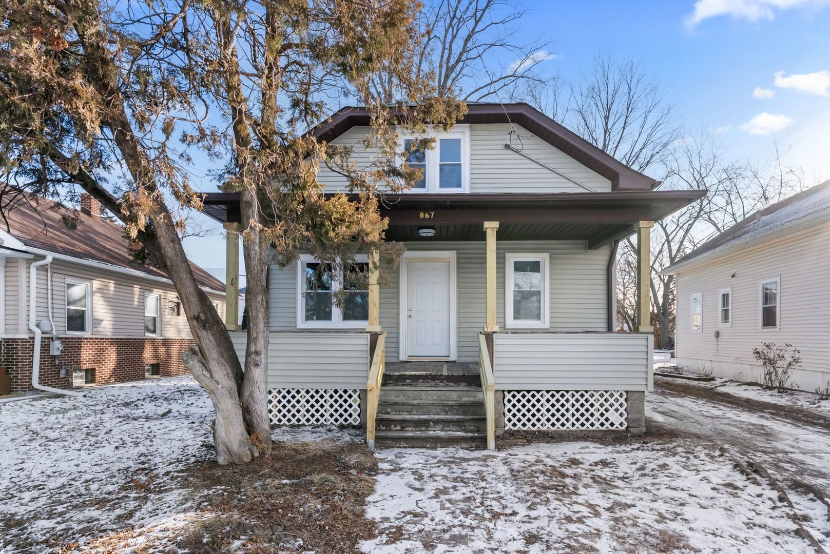 867 Church Road Aurora, IL 60505 - Photo 2 of 25