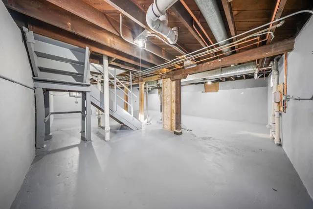 $3,000 | 867 Church Road, Aurora, IL 60505