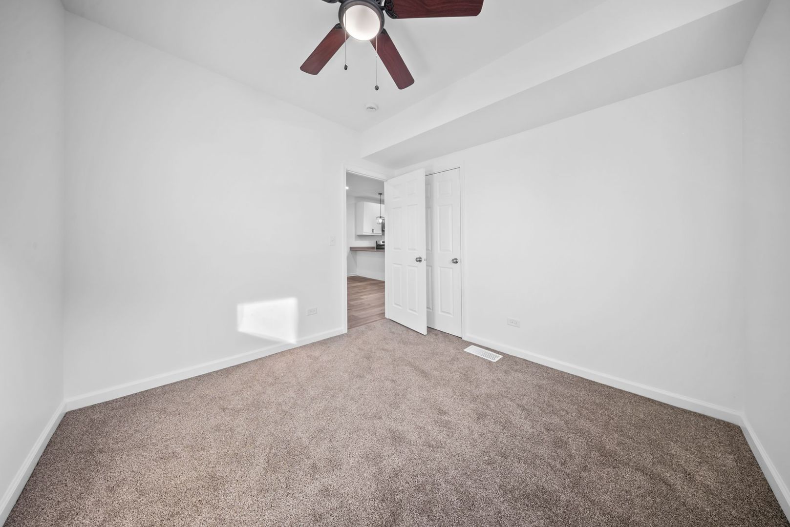 867 Church Road Aurora, IL 60505 - Photo 10 of 25