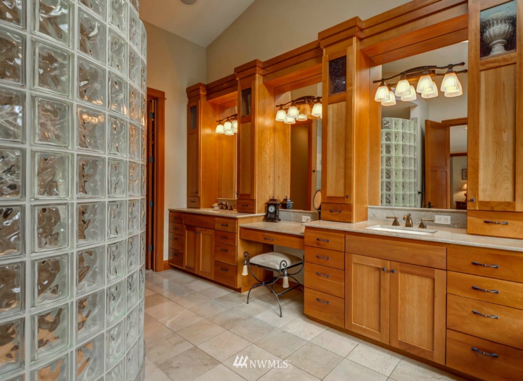 16861 Southeast Jones Road Renton, WA 98058 - Photo 11 of 15