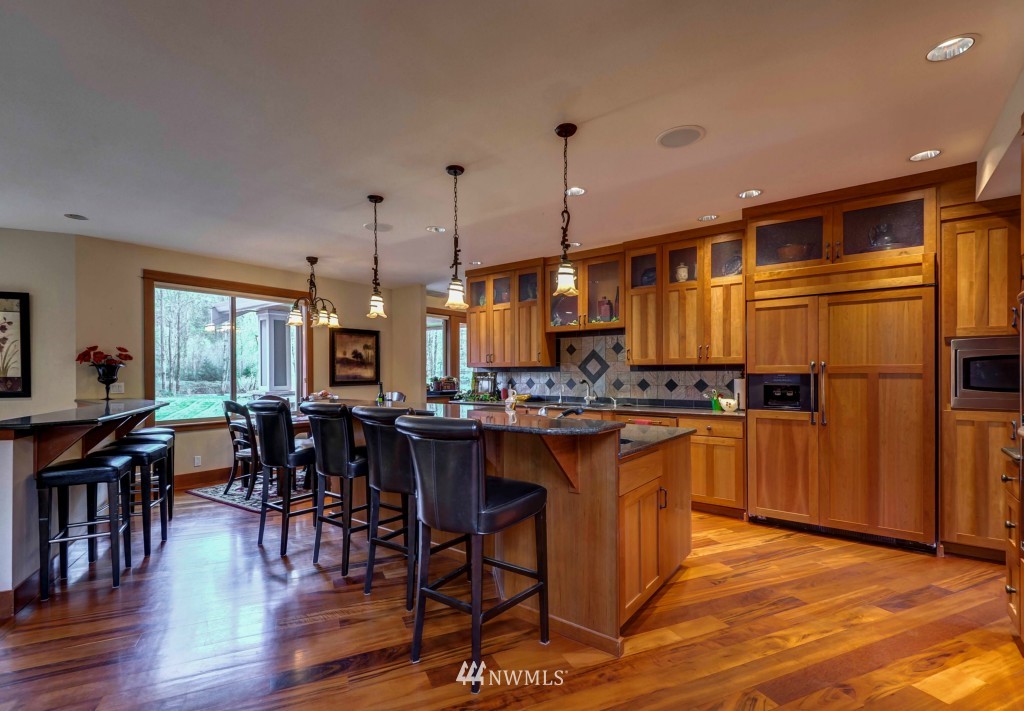 16861 Southeast Jones Road Renton, WA 98058 - Photo 4 of 15