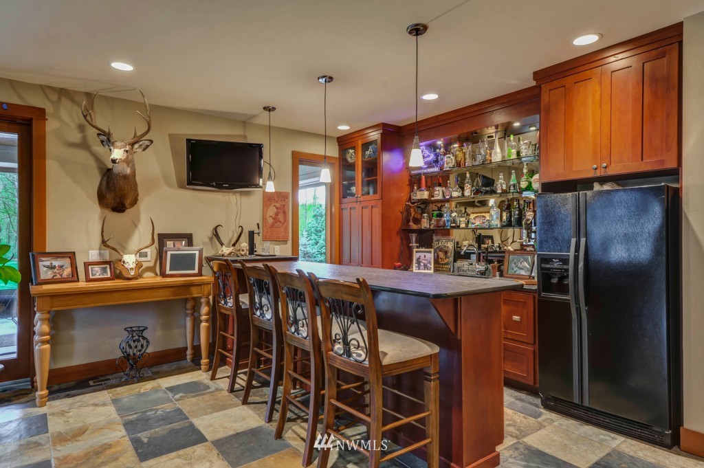 16861 Southeast Jones Road Renton, WA 98058 - Photo 7 of 15