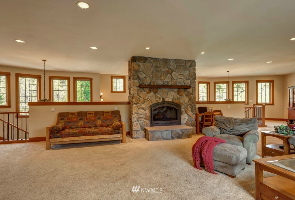 16861 Southeast Jones Road Renton, WA 98058 - Photo 9 of 15