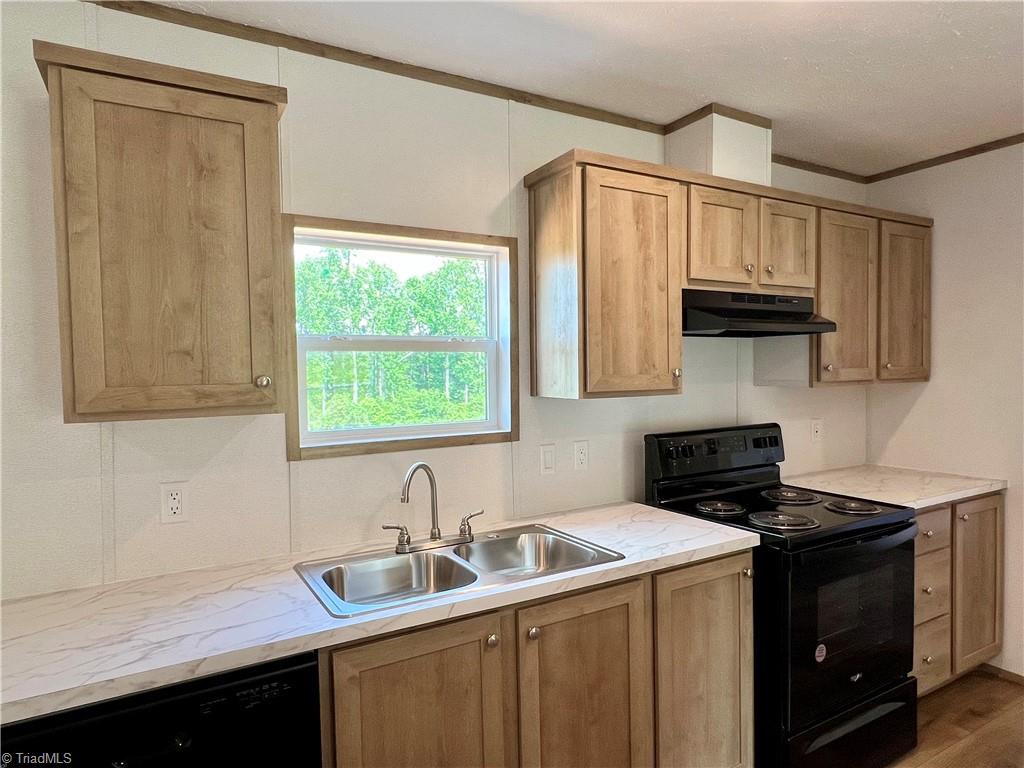 188 Trivette Road Harmony, NC 28634 - Photo 5 of 24 kitchen